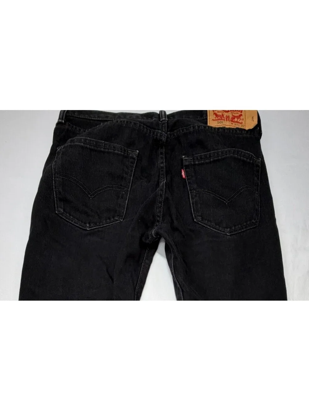 Levi Strauss 501 Men's Jeans Straight Leg Zip Fly Mid-Rise Size 32 Black